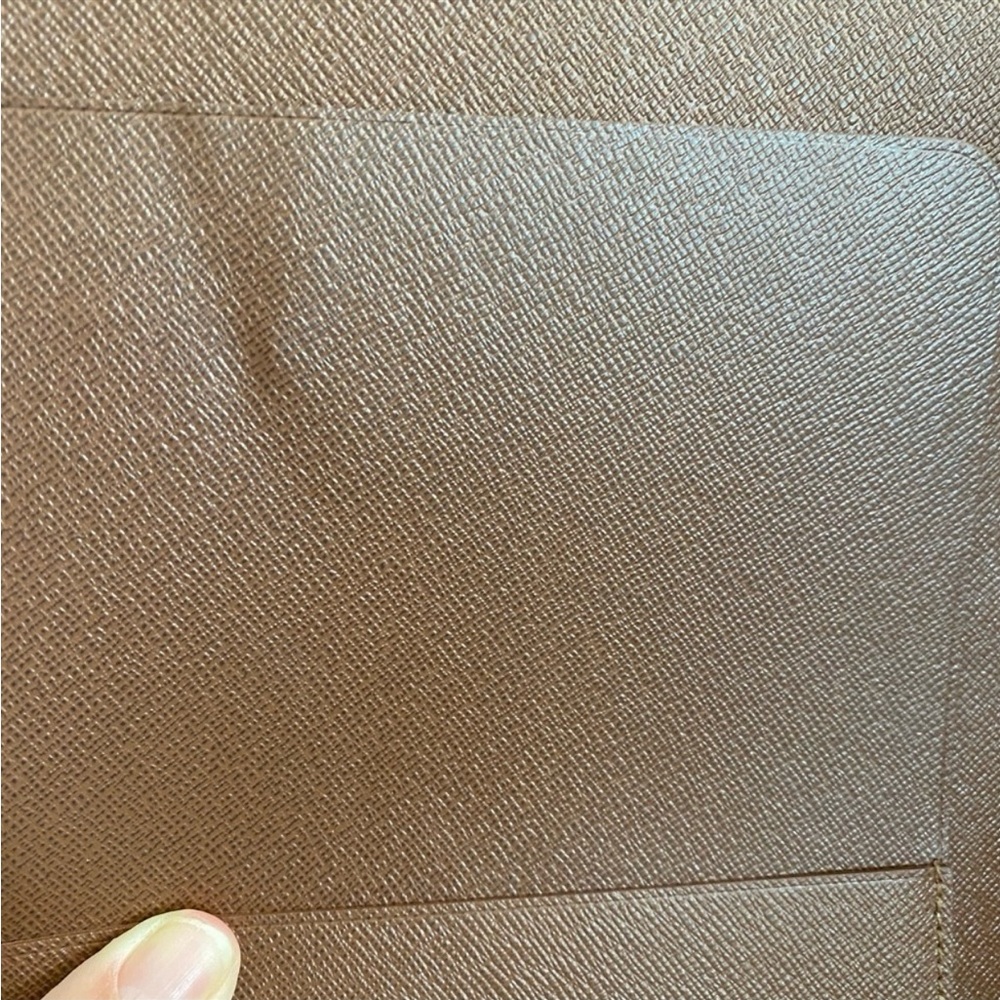 Louis Vuitton Desk Agenda - Picture 10 of 14